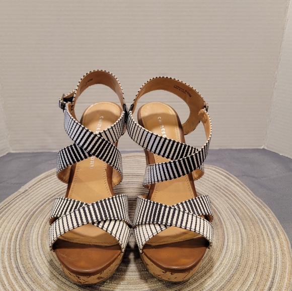 💚EUC~ CHINESE LAUNDRY WEDGE HEELS - Picture 3 of 5